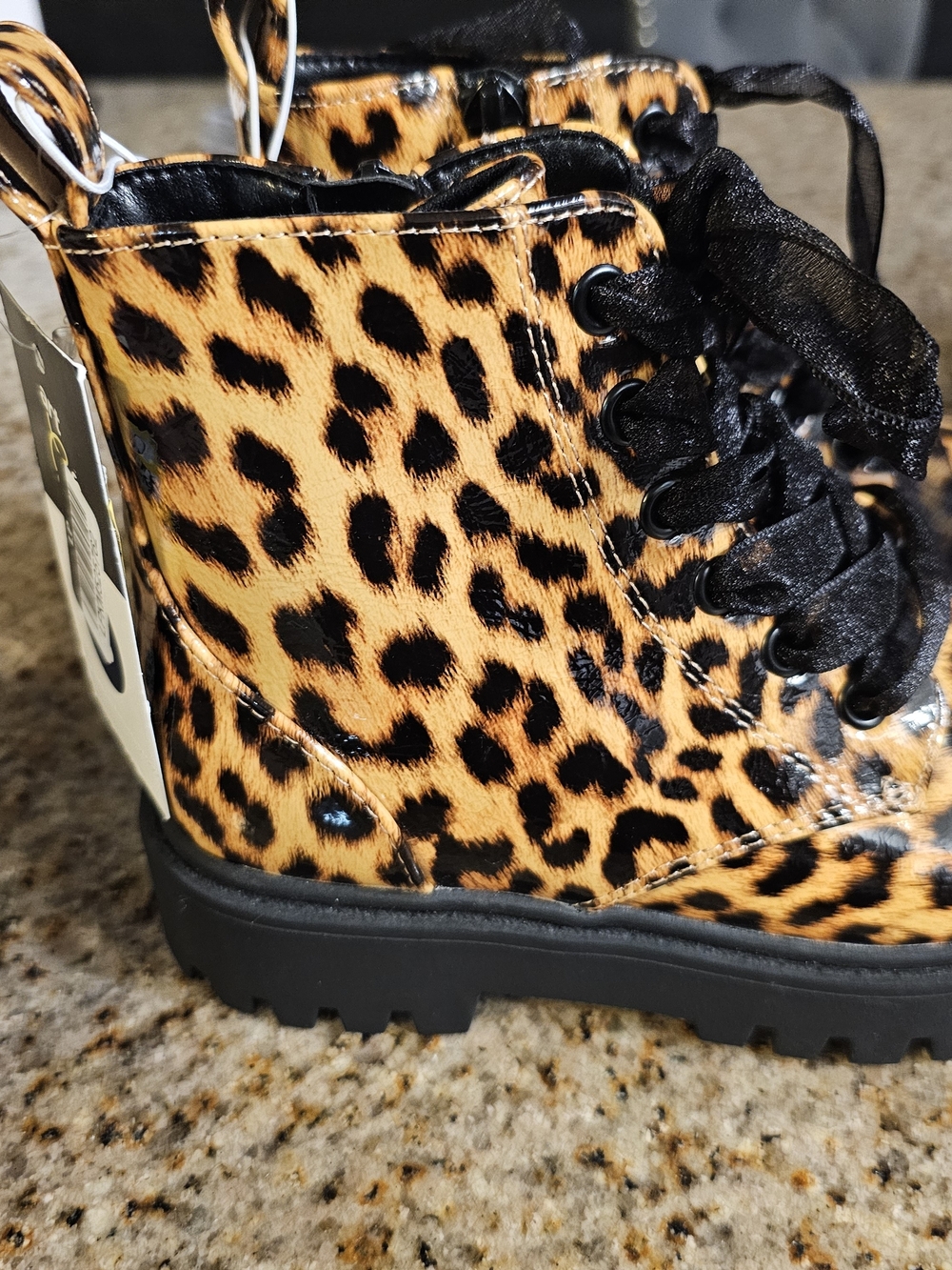 art class Girls Leopard Print Lace-Up Boot - Black & Tan